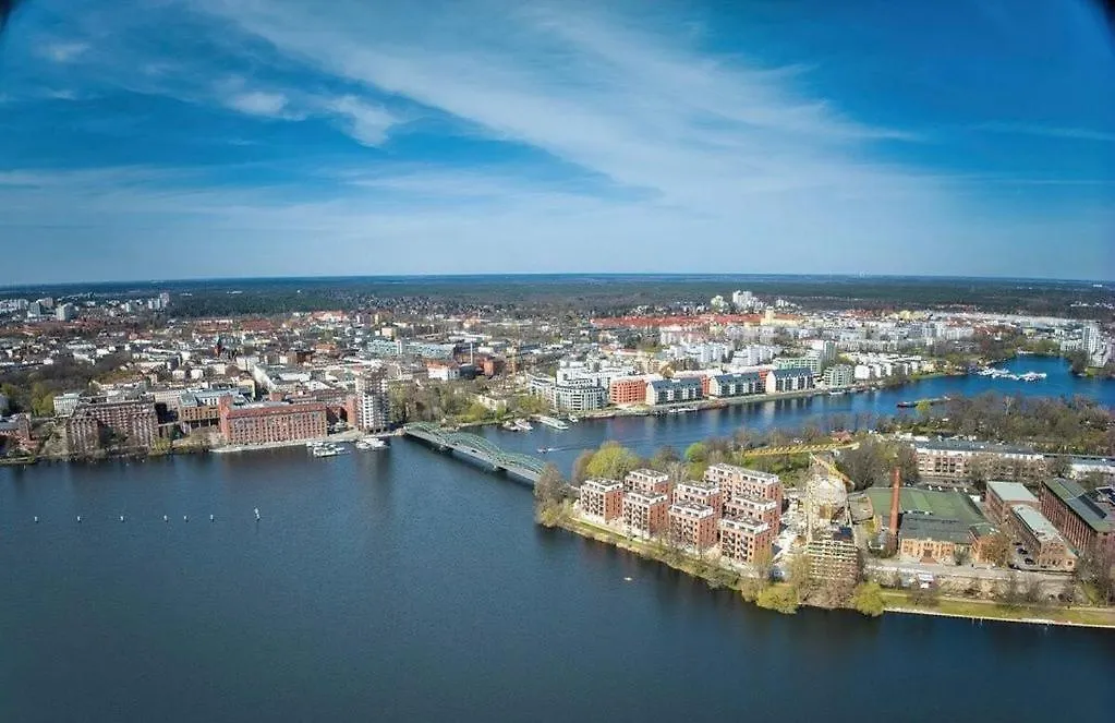 Apartment Am Wasser - Insel Eiswerder Berlin Almanya